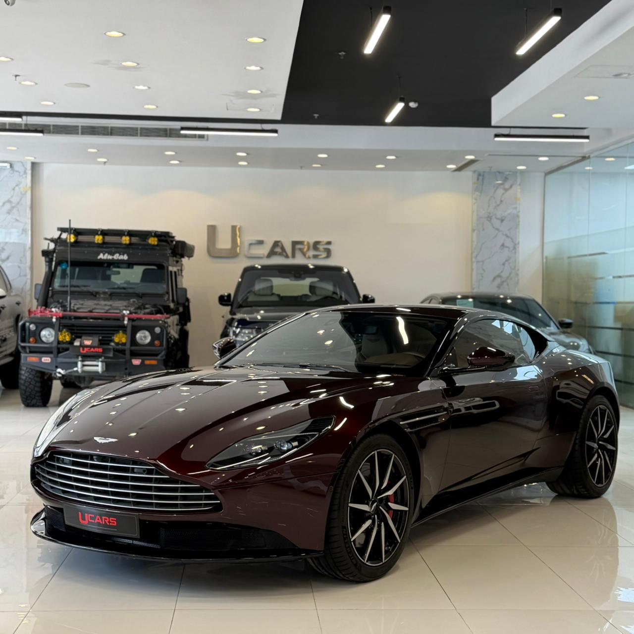 Aston Martin DB11